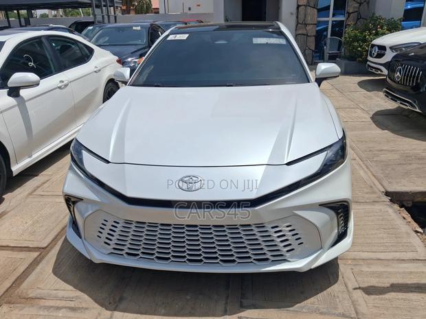 Toyota Camry 2025 White