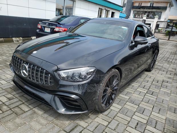 Mercedes-Benz E200 2017 Black