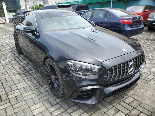 Mercedes-Benz E200 2017 Black