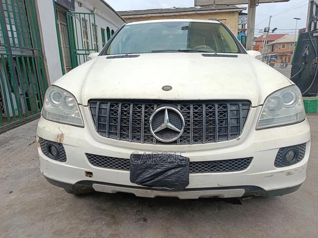Mercedes-Benz M Class 2006 Off white