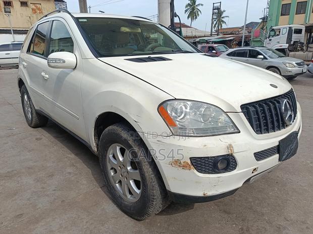 Mercedes-Benz M Class 2006 Off white