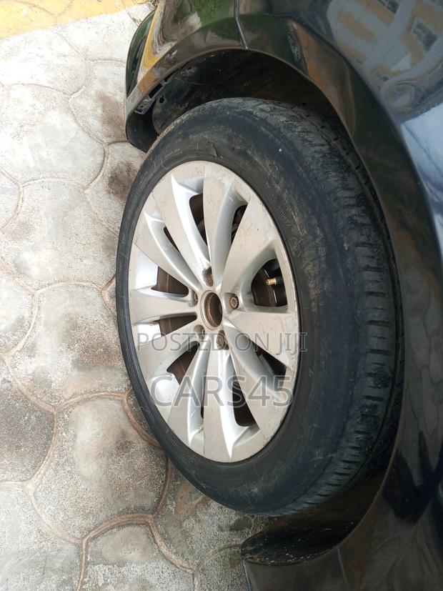 Volkswagen Passat 2010 Black