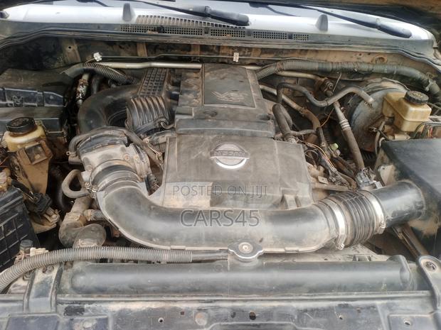 Nissan Frontier 2005 Black