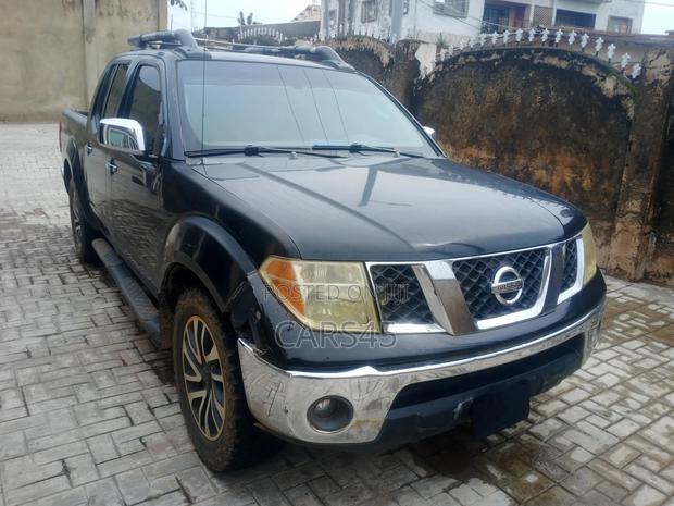 Nissan Frontier 2005 Black