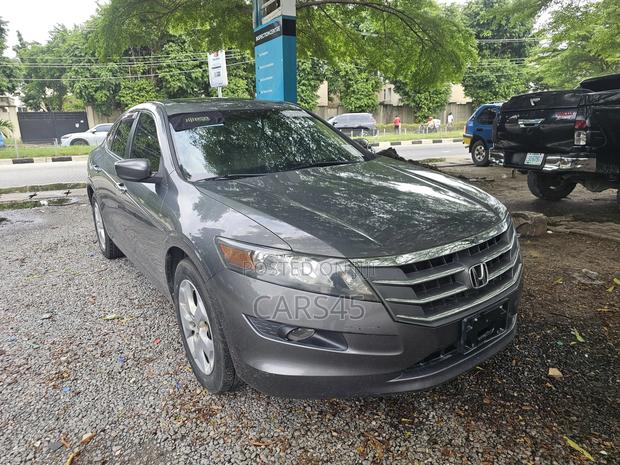 Honda Crosstour 2010 Gray
