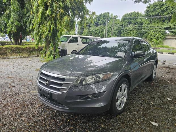 Honda Crosstour 2010 Gray