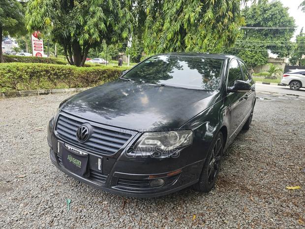 Volkswagen Passat 2010 Black
