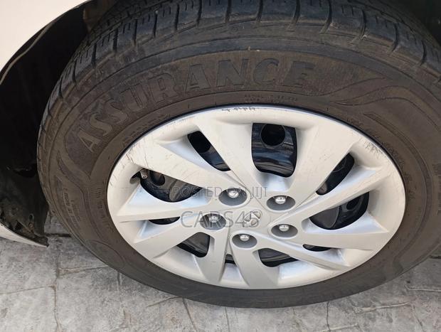 Hyundai Elantra 2019 Silver