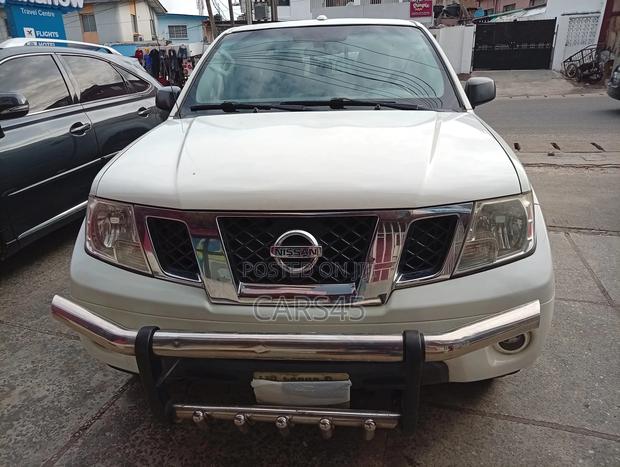 Nissan Frontier 2018 White