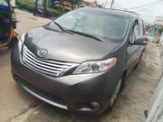 Toyota Sienna 2014 Gray for sale