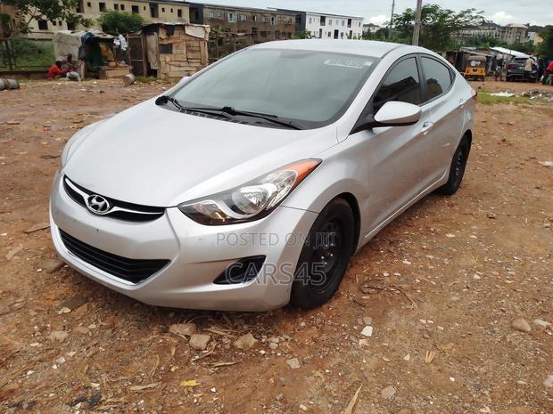 Hyundai Elantra GLS Sedan FWD (1.8L 4cyl 6A) 2013 Silver