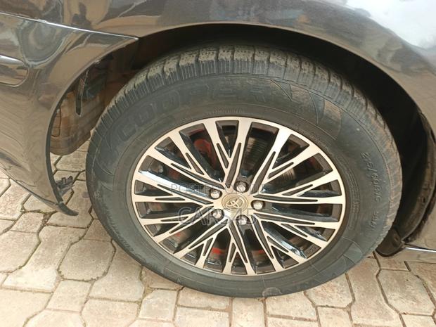 Toyota Avensis 2003 Gray