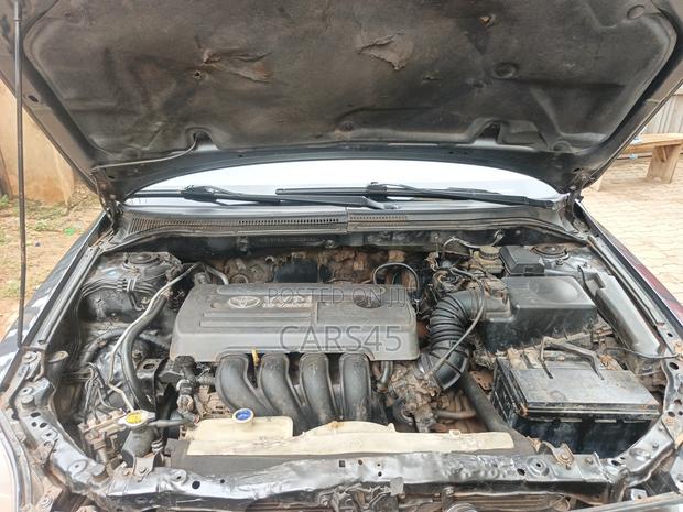 Toyota Avensis 2003 Gray
