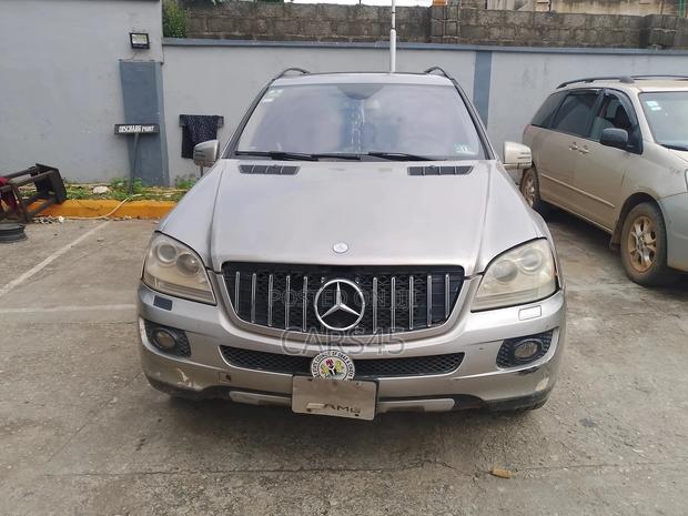 Mercedes-Benz M Class 2005 Gold