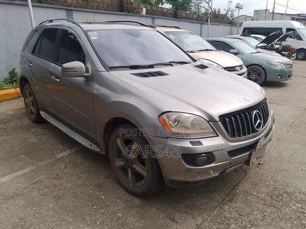 Mercedes-Benz M Class 2005 Gold