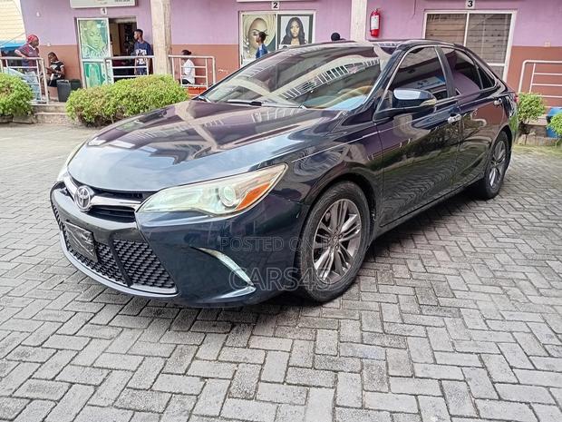 Toyota Camry 2017 Blue