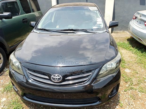 Toyota Corolla 2013 Black
