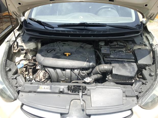Hyundai Elantra 2012 Beige