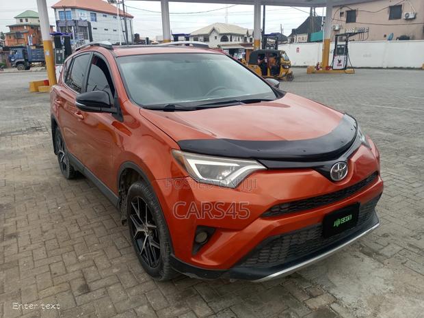 Toyota RAV4 2016 Orange