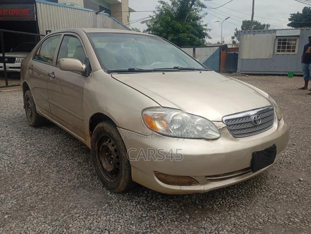 Toyota Corolla 2005 Gold
