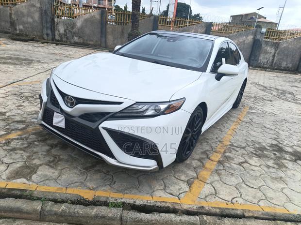 Toyota Camry 2021 White