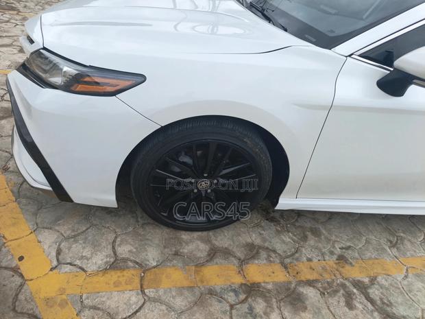 Toyota Camry 2021 White