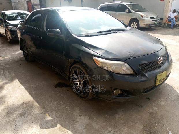 Toyota Corolla 2010 Black