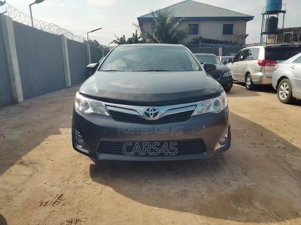 Toyota Camry 2012 Gray