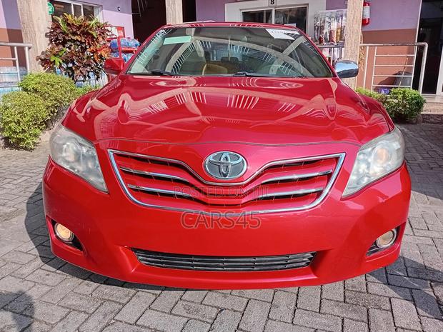 Toyota Camry 2010 Red