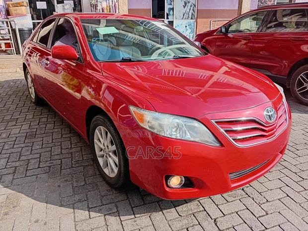 Toyota Camry 2010 Red