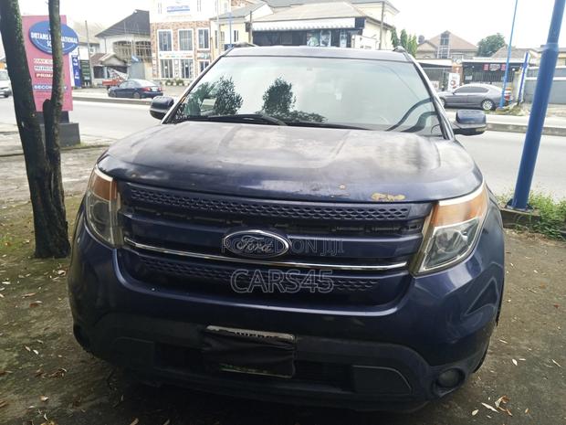 Ford Explorer Base 4dr 4x4 (3.5L 6cyl 6A) 2012 Blue