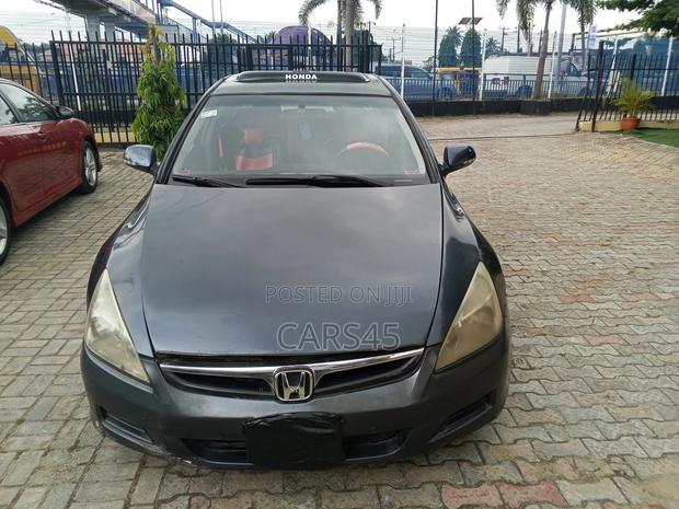 Honda Accord 2006 Gray