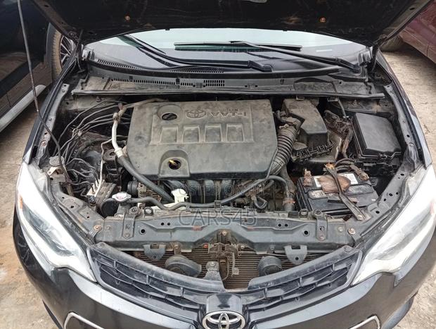 Toyota Corolla 2016 Black