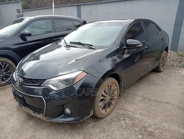 Toyota Corolla 2016 Black