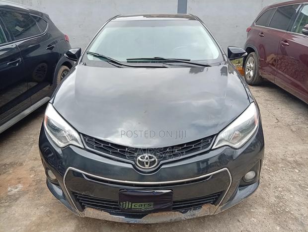 Toyota Corolla 2016 Black