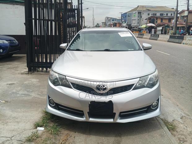Toyota Camry 2013 Silver