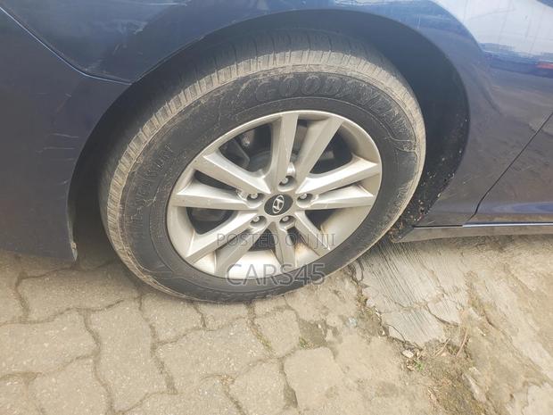 Hyundai Sonata SE PZEV 4dr Sedan (2.4L 4cyl 6A) 2015 Blue