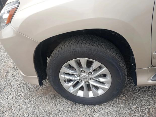 Lexus GX 2015 Gold
