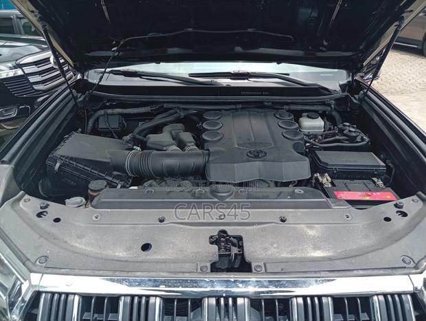 Toyota Land Cruiser Prado 2019 Black