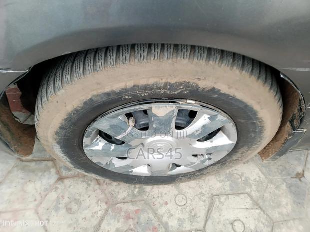 Toyota Camry 2004 Gray