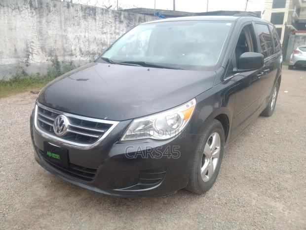 Volkswagen Routan 2011 Black
