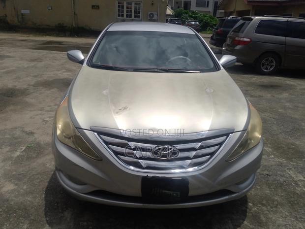 Hyundai Sonata 2011 Silver