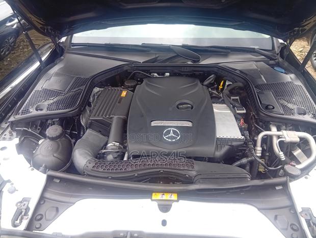 Mercedes-Benz C300 2016 Black