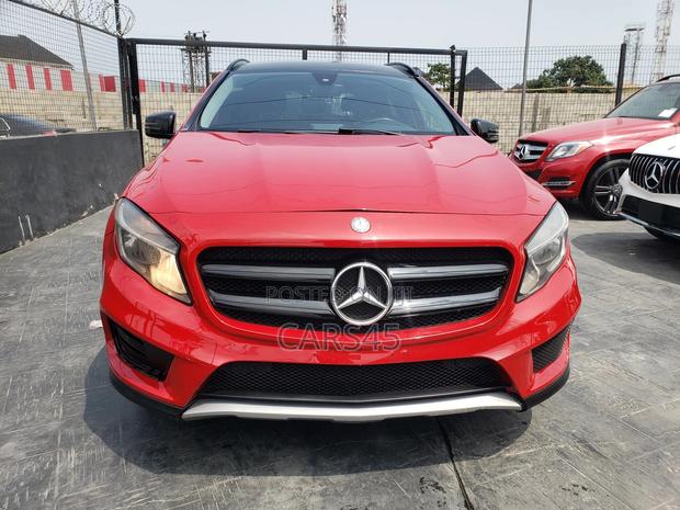 Mercedes-Benz GLA 250 2015 Red