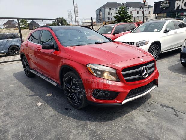 Mercedes-Benz GLA 250 2015 Red