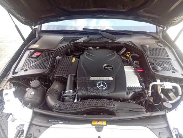Mercedes-Benz C300 2015 Black