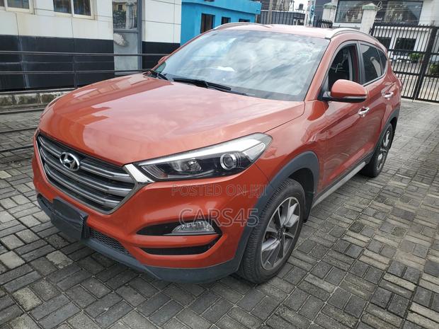 Hyundai Tucson 2017 Orange
