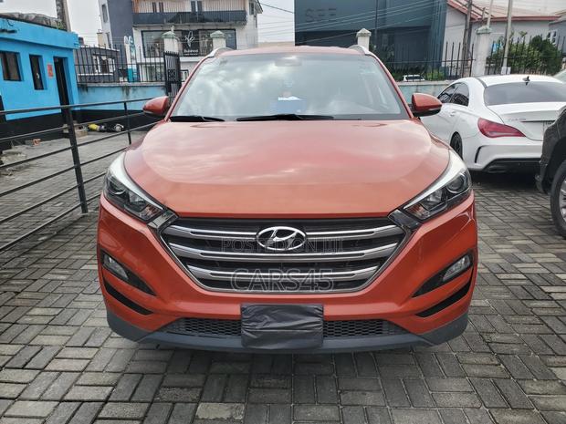 Hyundai Tucson 2017 Orange