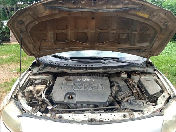 Toyota Corolla 2009 Silver