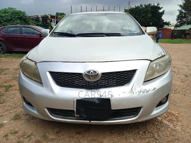 Toyota Corolla 2009 Silver